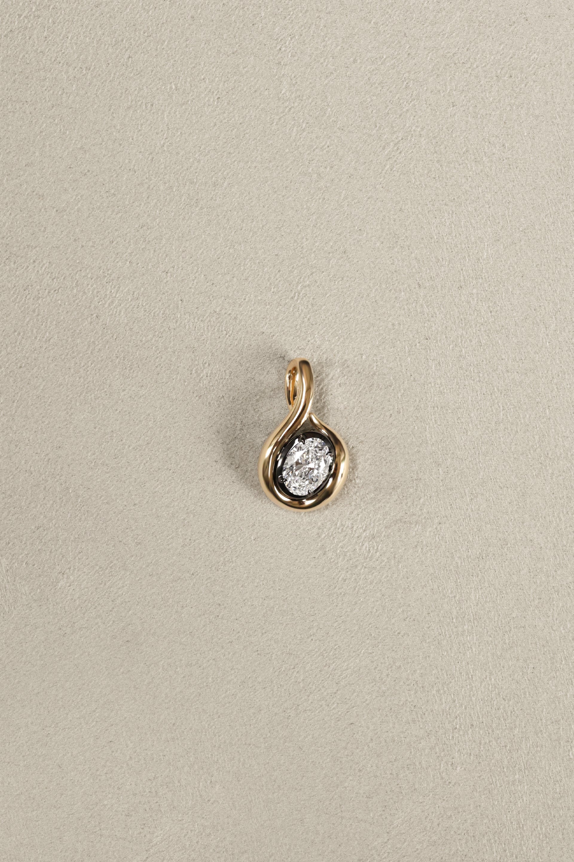 "MFE" Two-Tone Quaver Pendant