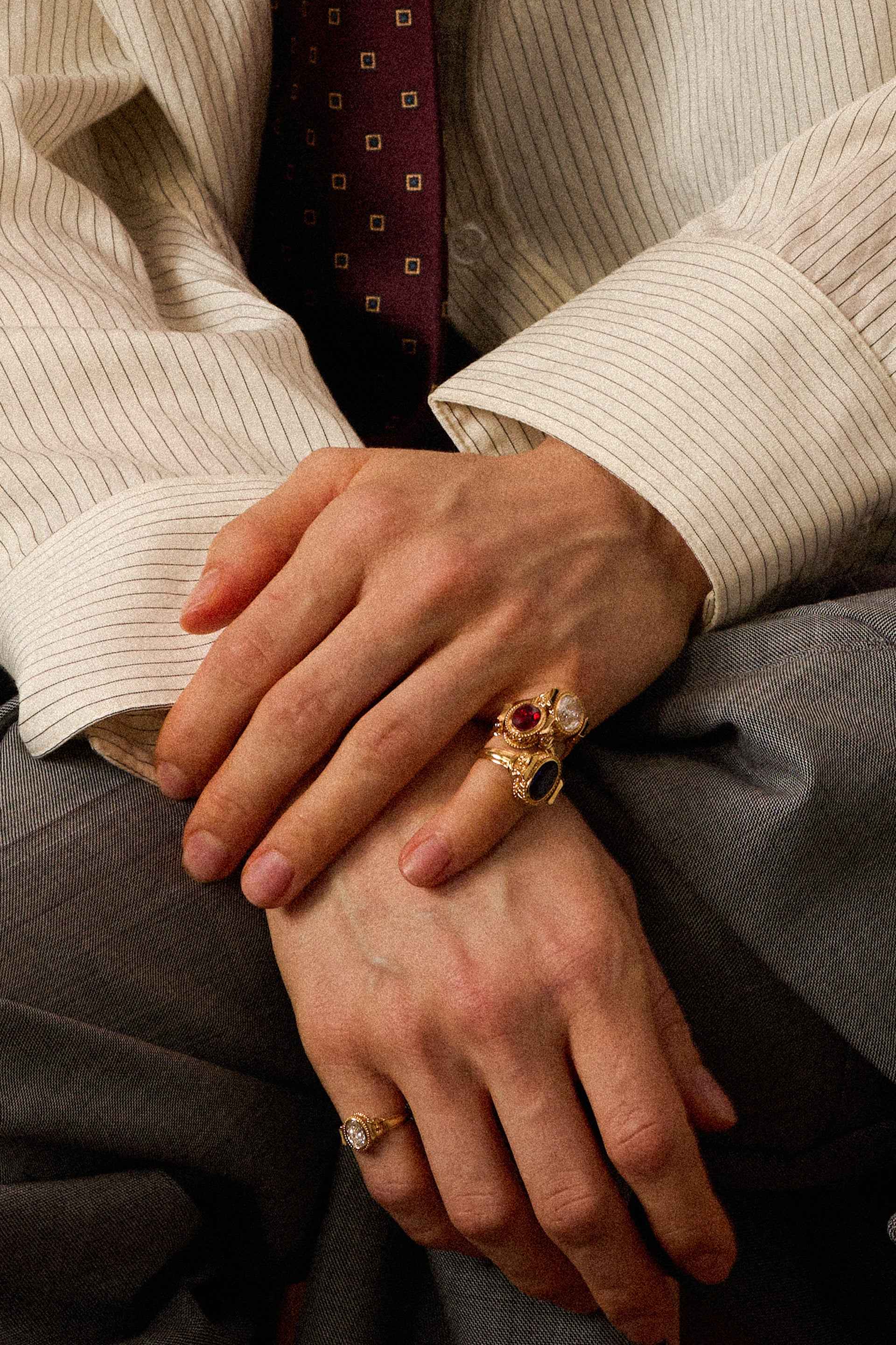 “Regency” Diamond Petite Duality Signet Ring