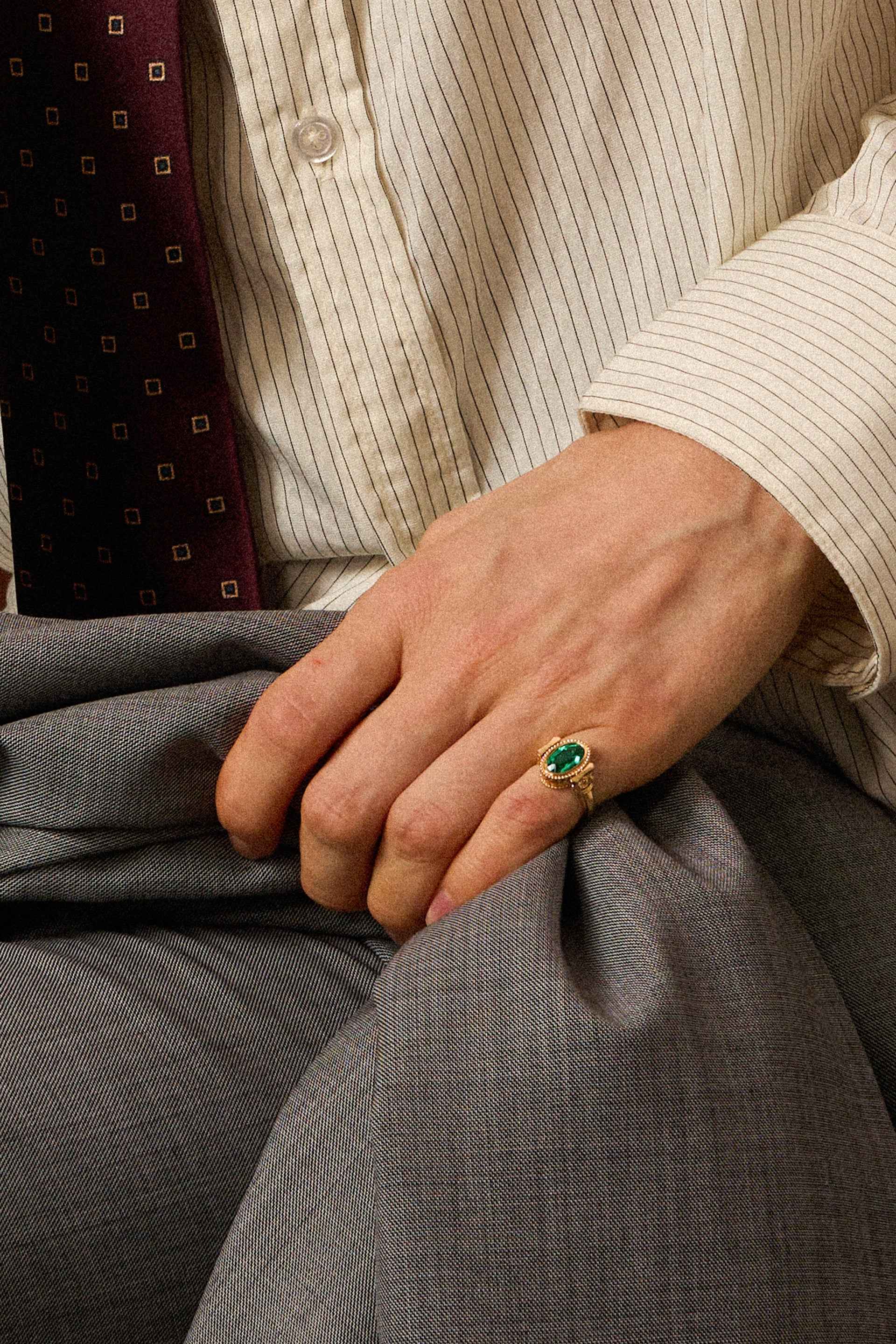 “Regency” Emerald Duality Classic Signet Ring