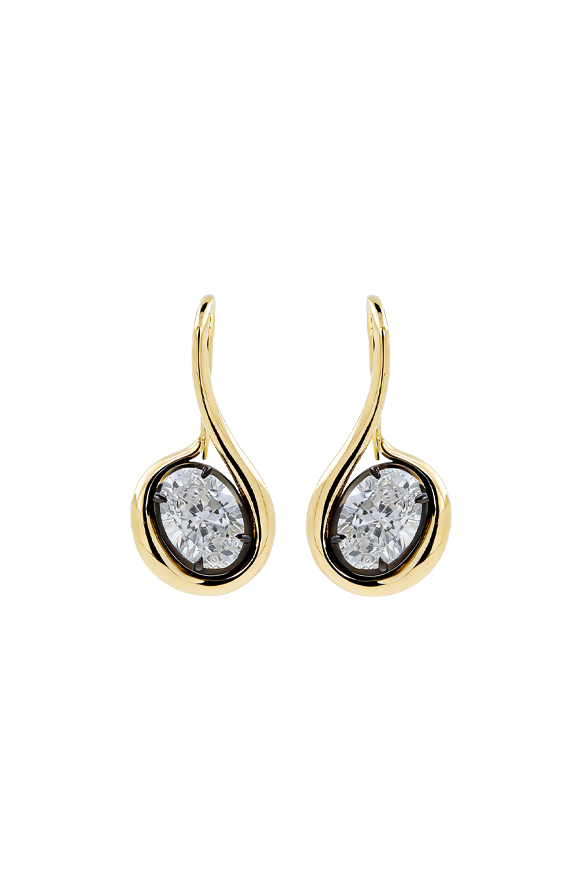 "MFE" Two-Tone Quaver Earrings