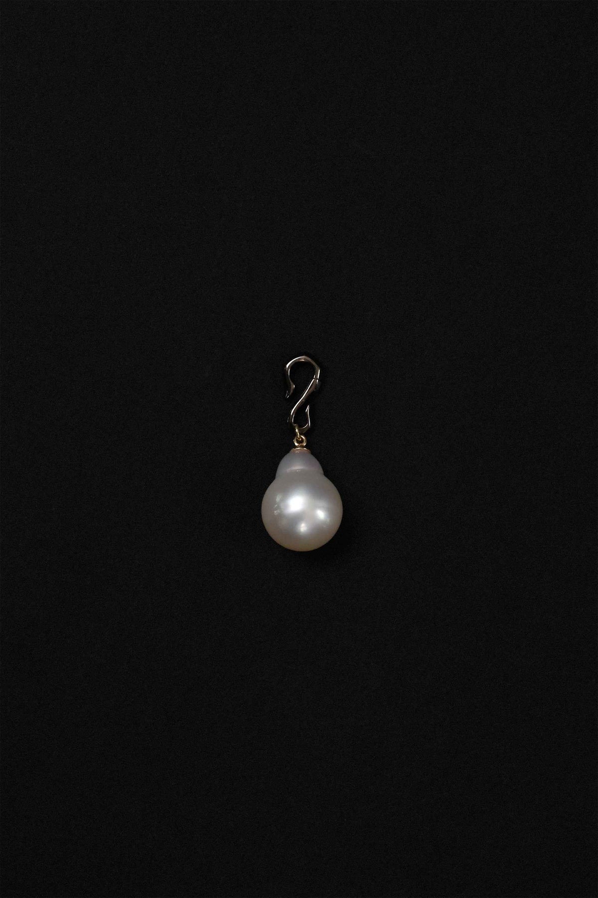 "Siren" Baroque Pearl Pendant Necklace