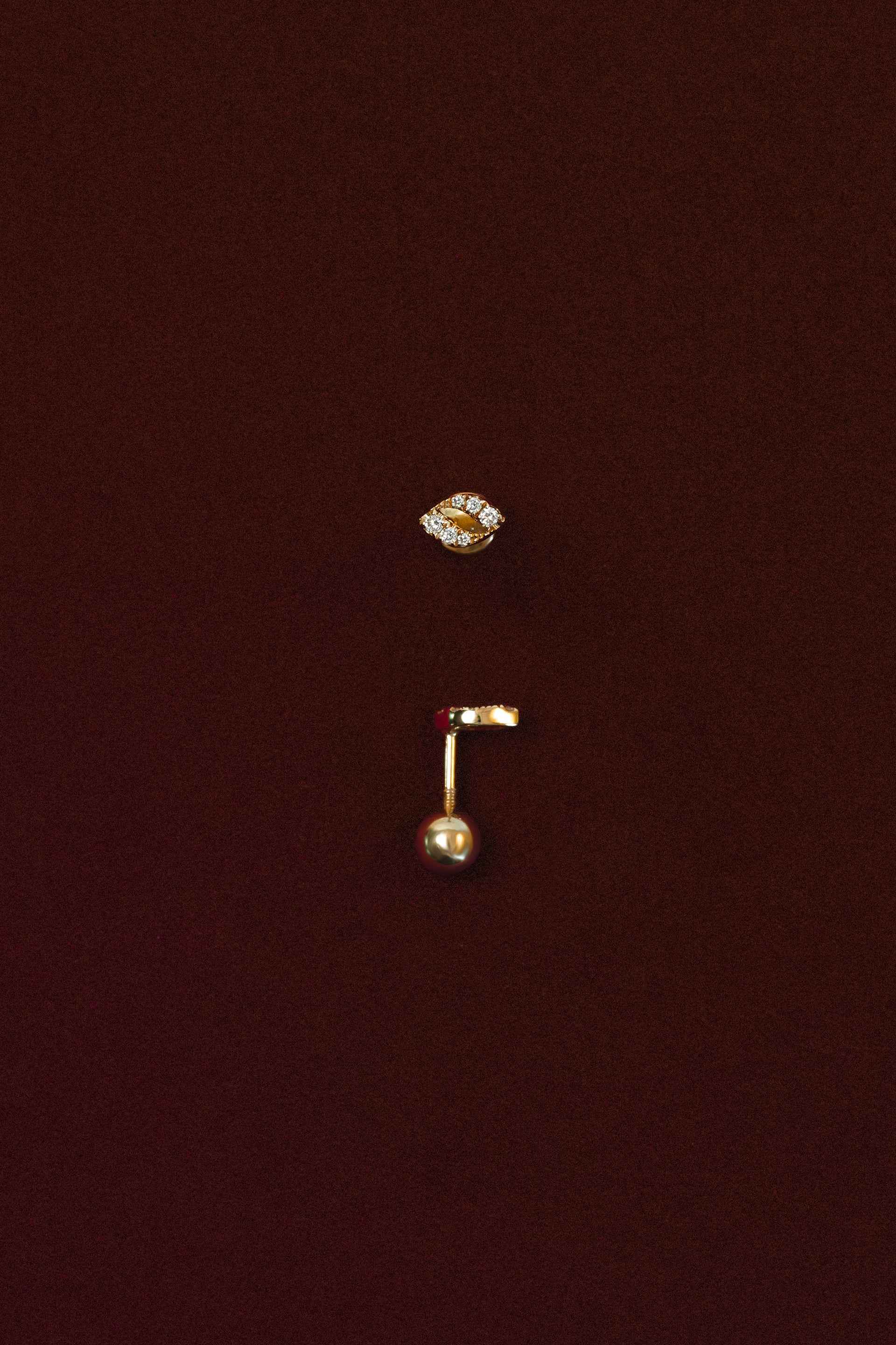 “Side Eye” 18k Diamond Eyelet