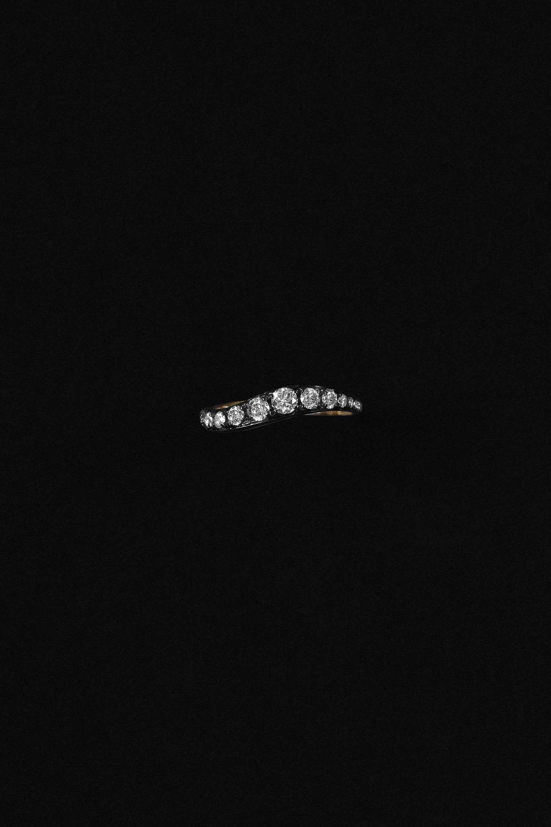 "Siren" Two-Tone Pavé High Tide Diamond Band
