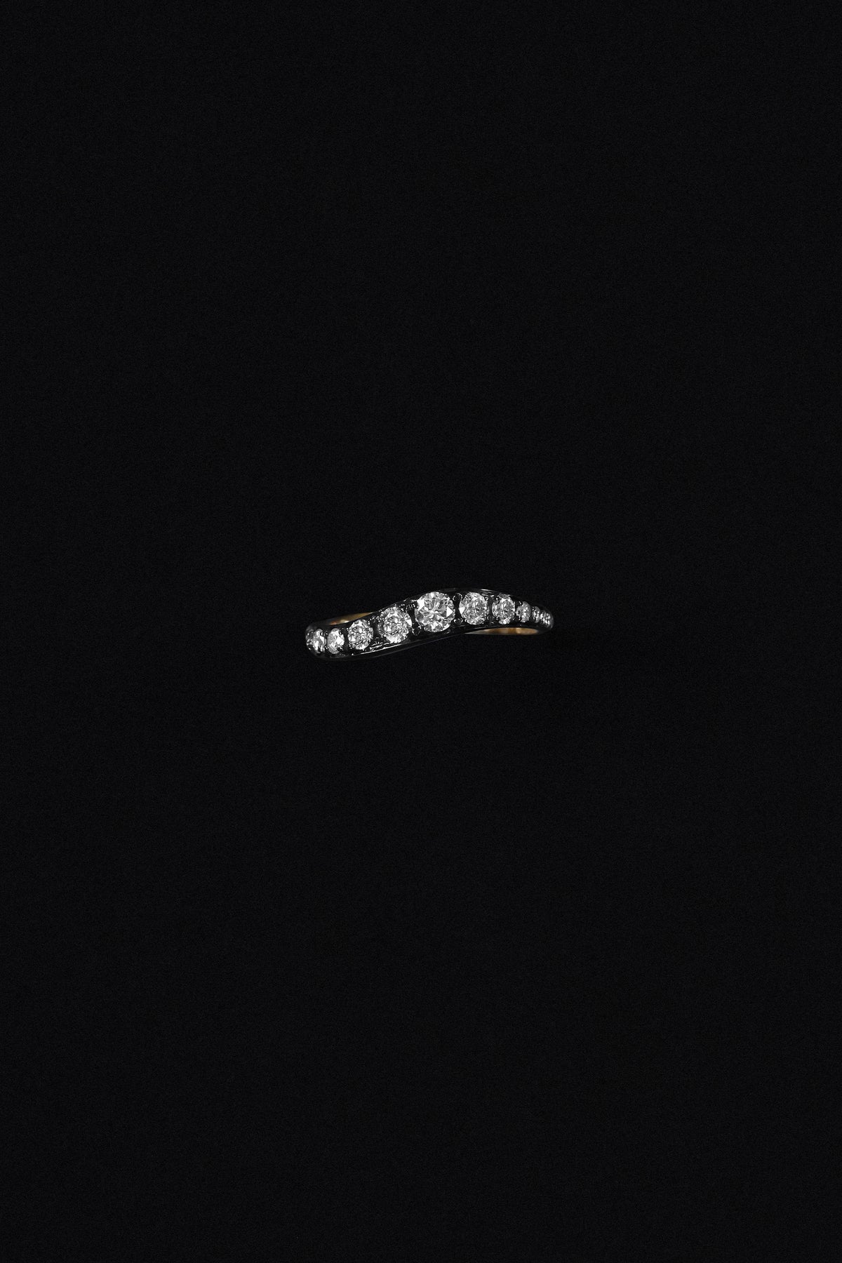 "Siren" Two-Tone Pavé High Tide Diamond Band